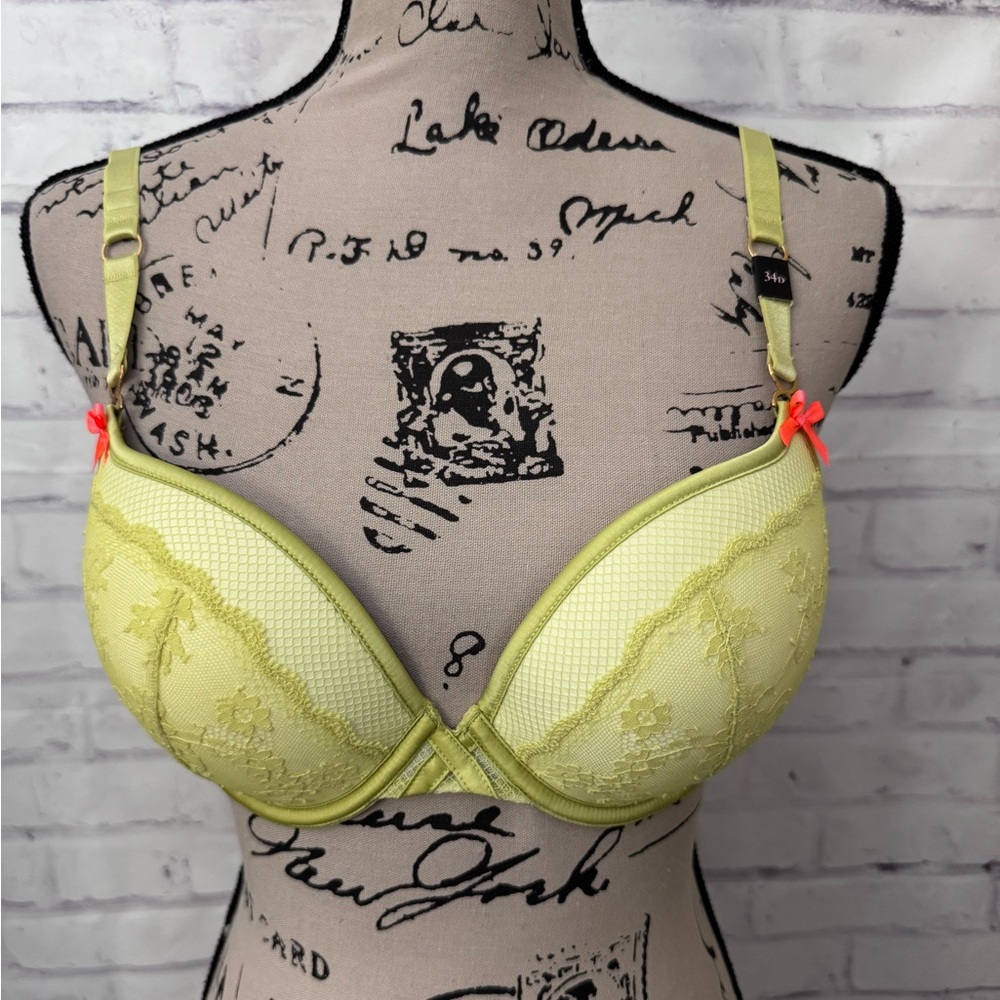 Victoria’s Secret Very Sexy Padded‎ Demi Bra 34D Lime Green Lace Bow New Flaw